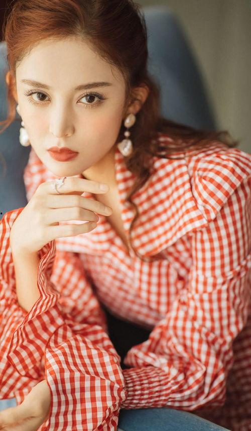 王嘉尔海外爆料视频